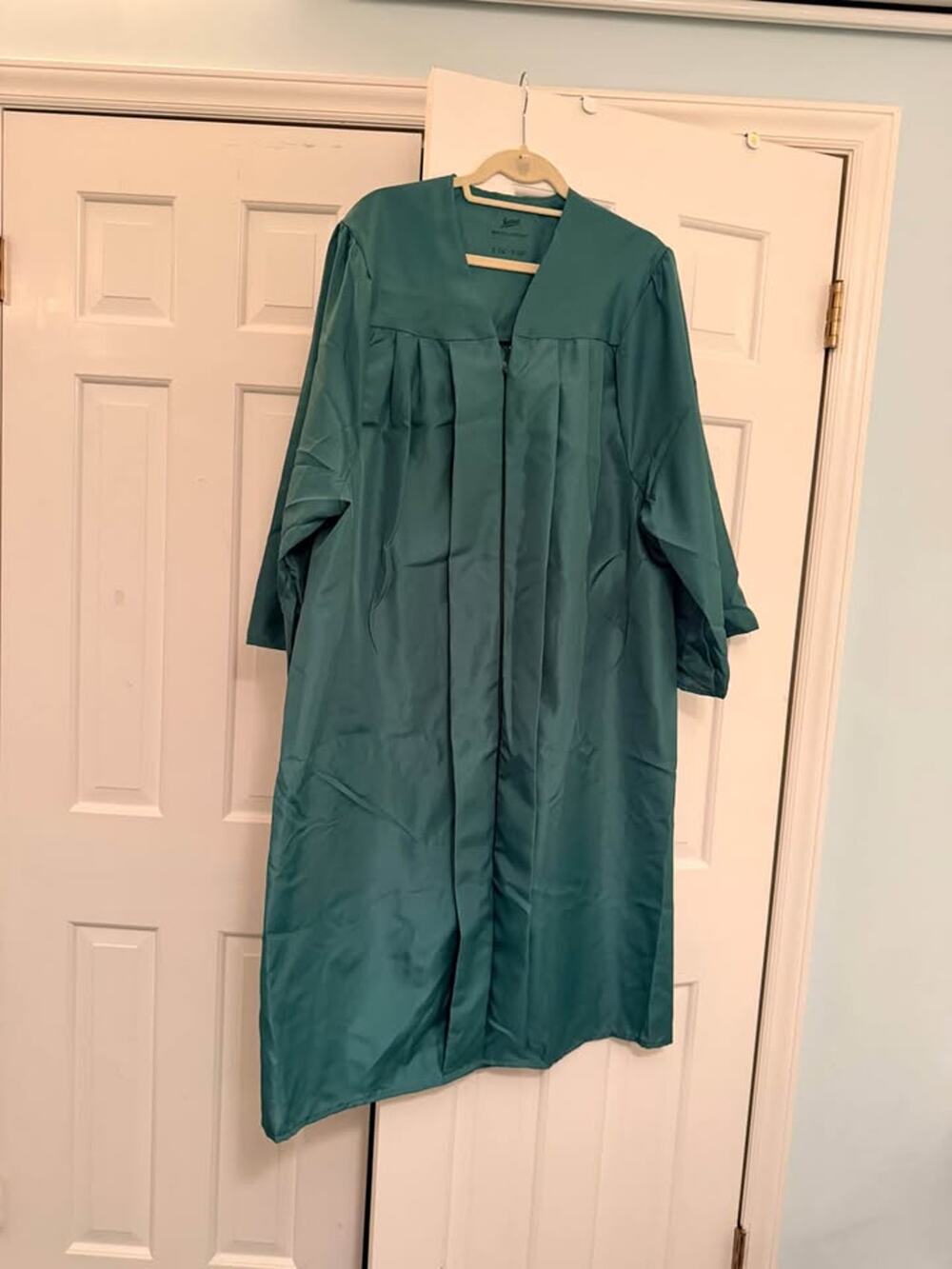 Dark Green Jostens Graduation Gown -5’4” -6”